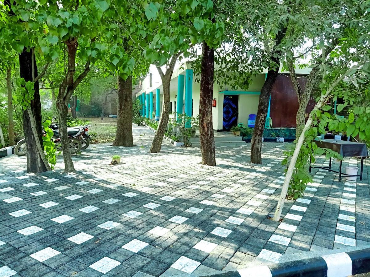 Hotel Green Park Jabalpur Eksteriør billede